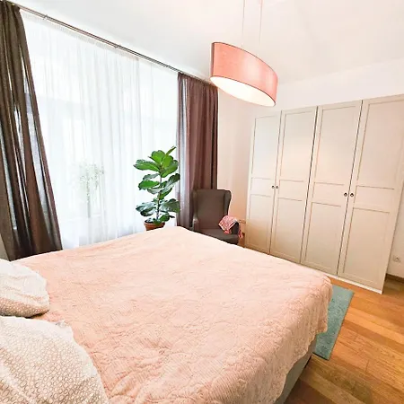 Atmosphere - Modern Flat With Balcony