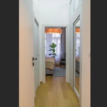 Atmosphere - Modern Flat With Balcony *